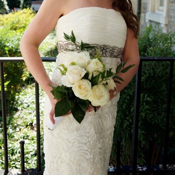 Formal/Wedding Dress - Picture 2 of 11